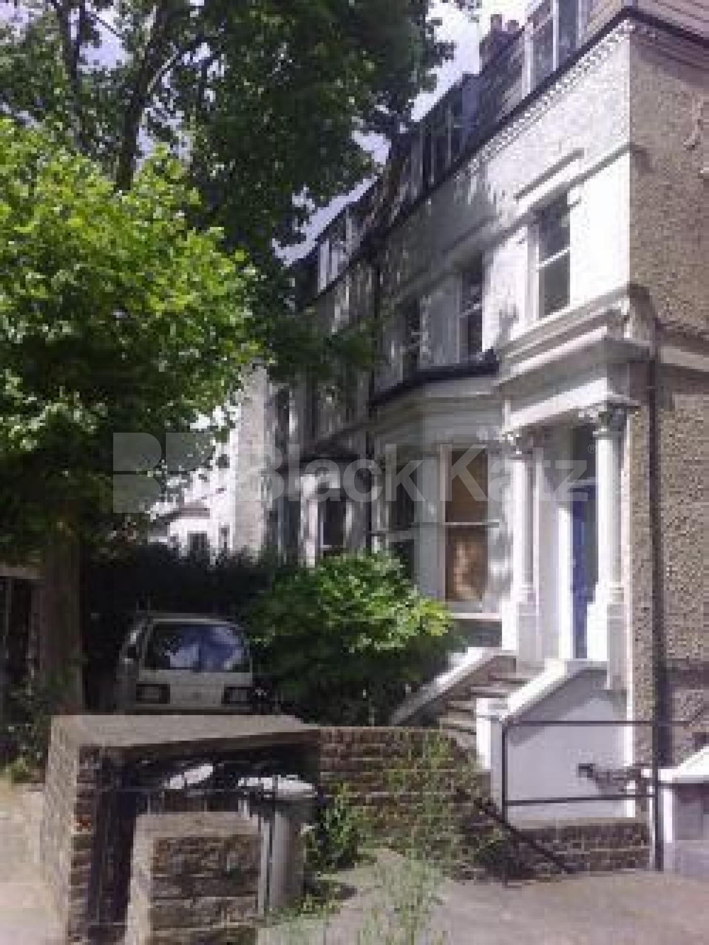 			New Instruciton, 2 Bedroom, 1 bath, 1 reception Flat			 Hillmartin Road, Caledonian Road N7